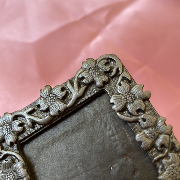 Metske pewter 1982 Dogwood flower mini picture frame - Picture 3 of 7
